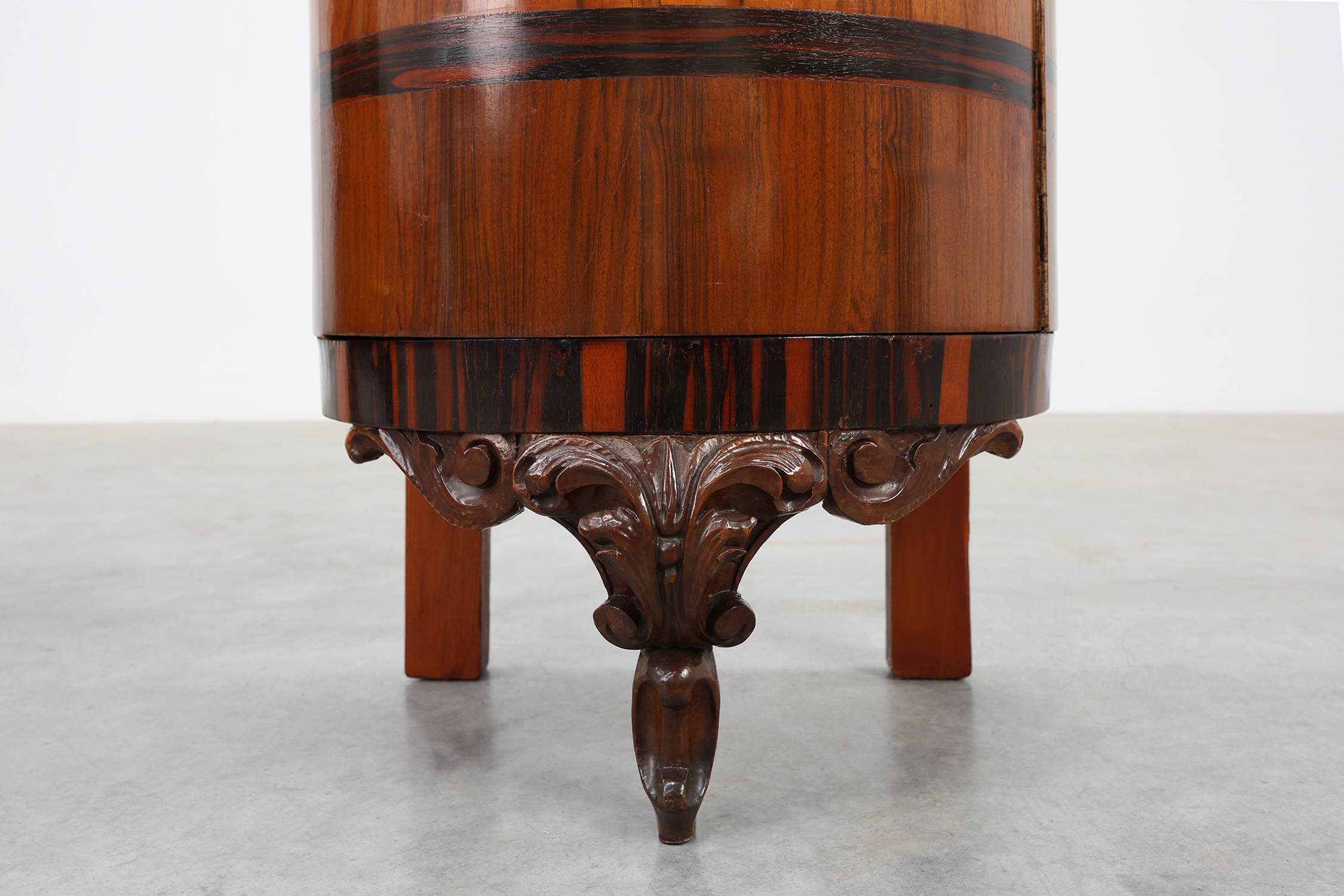 Pair walnut and marble Art Deco Nightstands, Italy 1920sthumbnail